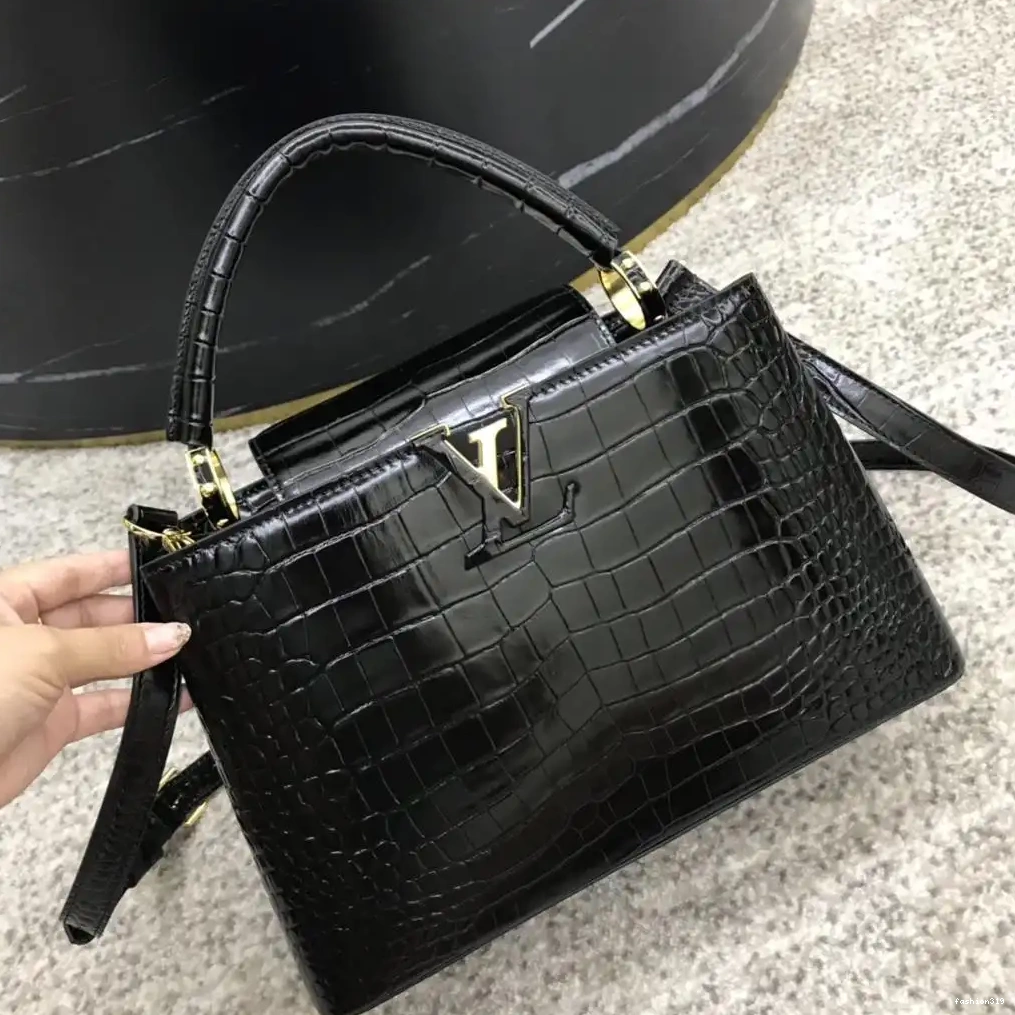 CAPUCINES VUITTON LOUIS PM 0412